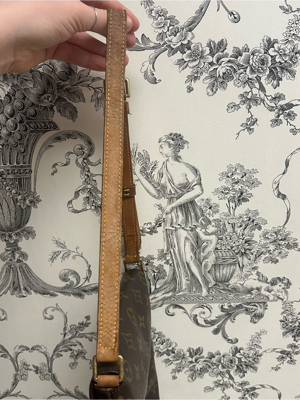 Louis Vuitton Monogram Musette Salsa - Picture 5 of 7